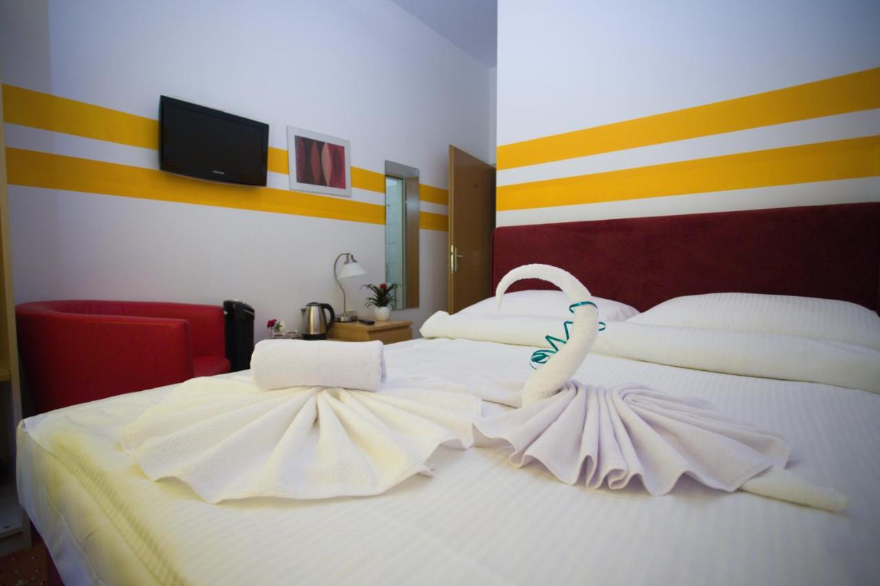 Hotel City Residence Wina Bagian luar foto