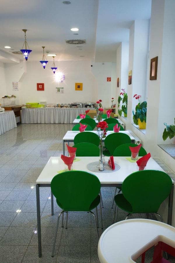 Hotel City Residence Wina Bagian luar foto