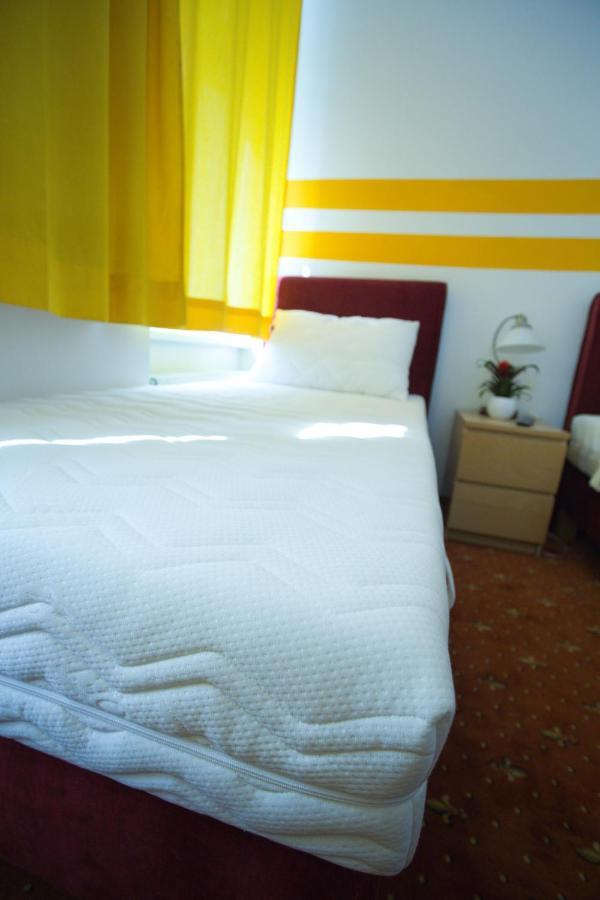 Hotel City Residence Wina Bagian luar foto