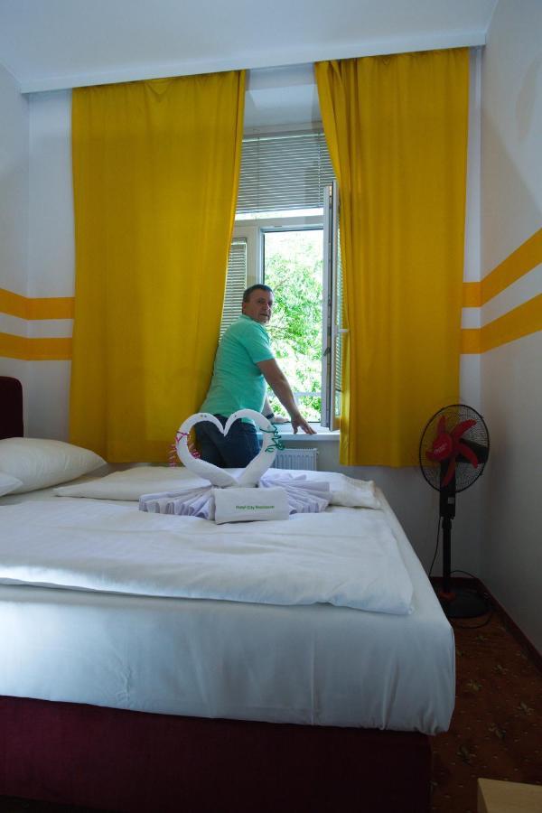Hotel City Residence Wina Bagian luar foto