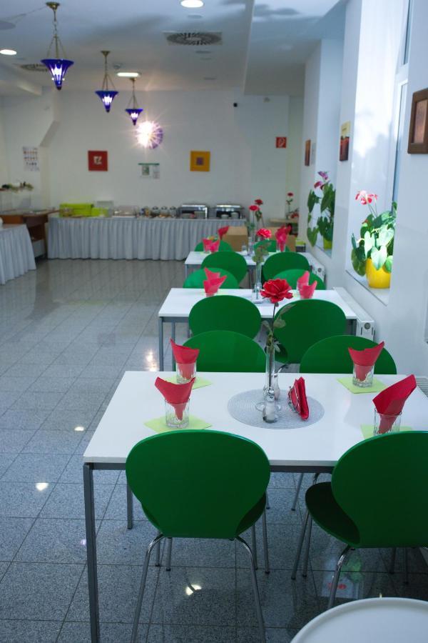 Hotel City Residence Wina Bagian luar foto