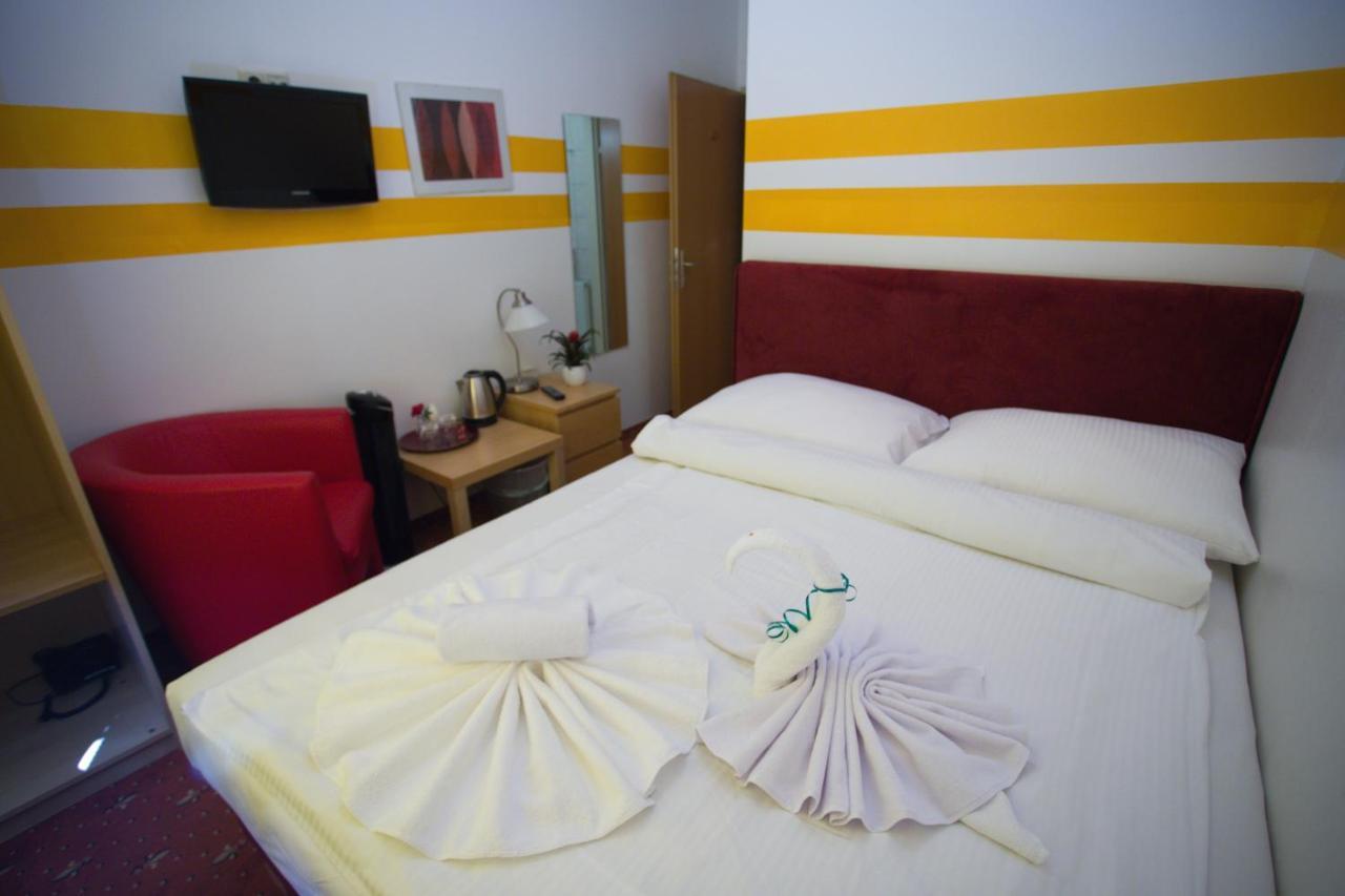 Hotel City Residence Wina Bagian luar foto