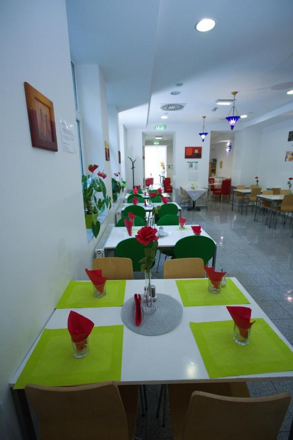 Hotel City Residence Wina Bagian luar foto